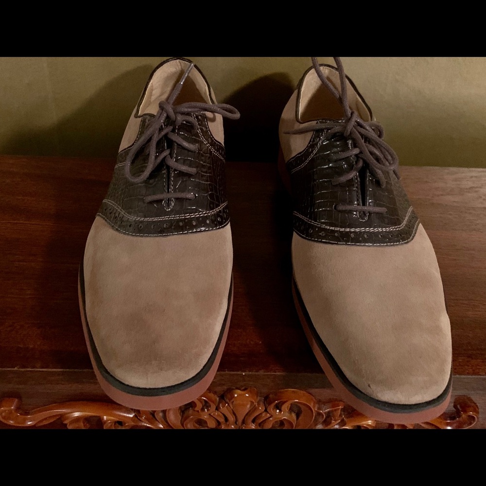 NWOT Stacy Adams Suede Oxford.